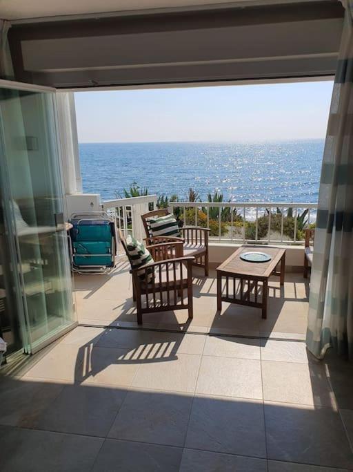 Front Mer - Sublime Appartement Moderne Et Confortable Estepona Exterior photo